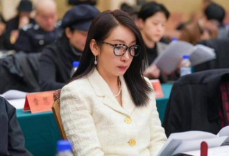 人民大会堂不许化妆，大明星秒变普男普女？