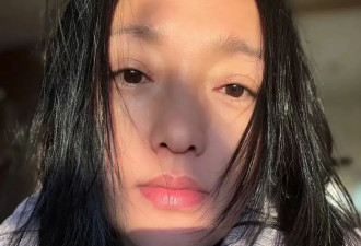 51岁周迅妇女节发素颜自拍照