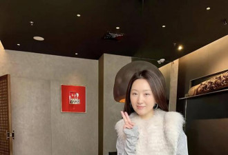 54岁杨钰莹现身广东，皮肤超好，娇俏如少女