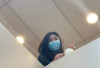 王祖贤艾灸馆生意火爆！素颜绝美手指曝状态，开保时捷亲自取药！