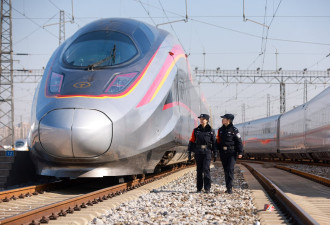 马斯克说中国高铁“太棒”美国铁路“糟糕透顶”