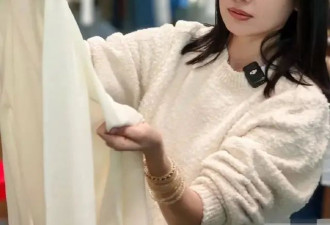 董洁商场被偶遇，穿白色毛衣减龄如少女，44岁看起来更像24岁