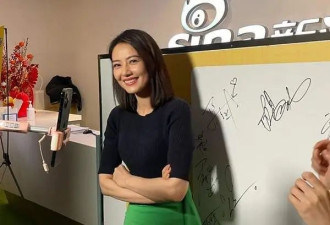 高圆圆又刷新了女性美，紧身衣配裹身裙温婉迷人，赵又廷福气不小