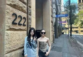 31岁昆凌澳洲街头彻底放飞,系一条丝巾直接当上衣