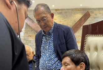 杜特尔特被押解上飞机 女儿：正被送往海牙