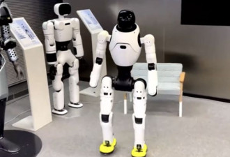 中国人形机器人“灵犀X2”发表 展现强大互动力