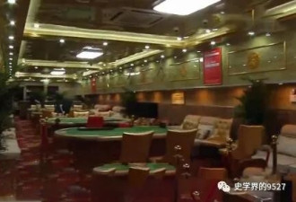 苏州的一艘破旧货船上，每晚都有美女登船