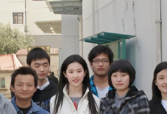 刘亦菲刚出道的容颜实在太美,十八岁比现在美十倍