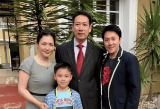 蔡国庆的富婆妻子太显老！罕晒全家福 她素颜干黄就像“保姆”