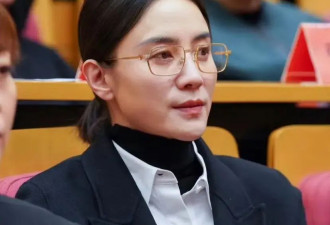 人大会堂生图曝光！黄晓明浮肿老十岁 周迅气场全开 多人翻车