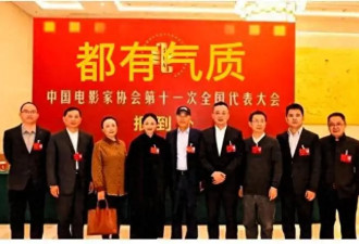 人大会堂生图曝光！黄晓明浮肿老十岁 周迅气场全开 多人翻车