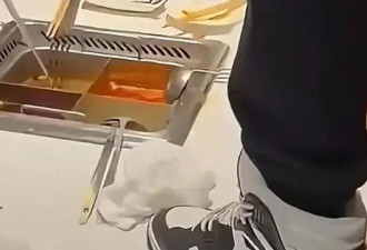 海底捞男子锅底小便事件获退款顾客发声：很恶心