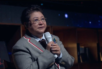 韩红线上演唱会，再唱《青藏高原》，结尾哽咽落泪让人直接破防！