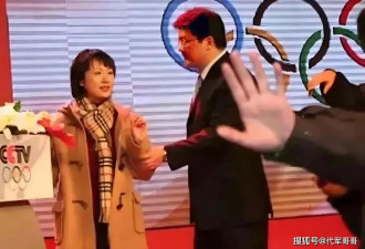 18年前大闹发布会现场的胡紫薇，后来怎样了？
