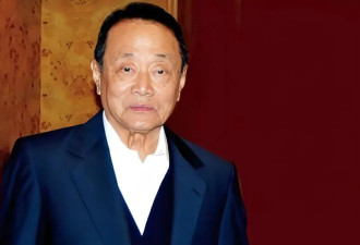 千亿富豪，101岁还在上班，图啥？