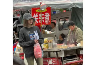 关晓彤鹿晗同天被偶遇，染着情侣发色都瘦了