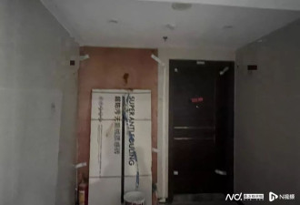 记者实探佛山里水装修诡异房屋，小区邻近墓园
