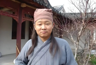 养鸡和演戏同时抓，55岁三德子亮相《大河之水》，演技威胁到主角
