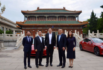马斯克曾2度将特斯拉开进中南海，如今却…