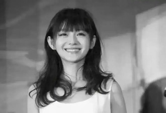 台媒直击大S安葬现场！“白发苍苍”小S哭到站不稳超惨