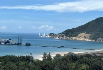 解放军攻台新型登陆驳船曝光 超长桥可直接上岸…