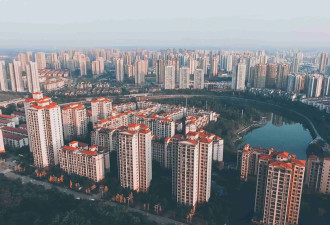 巴厘岛旅行指南：地标、水上游乐与文化探秘