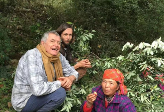 “归隐”中国十二年：在云南务农的驻华大使