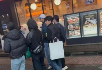 李现樊振东日本逛街,文体不分家,有的是友情有的是爱情