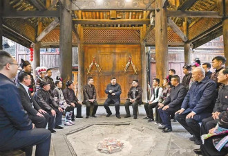 习近平来到丽江 第三次考察贵州 头发白了不少