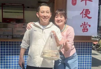 57岁屈中恒和Vicky租房住，4个女儿挤一屋