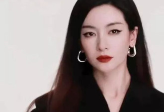 李晟黑衣红唇好飒！昔日邻家小燕子变成冷艳大御姐