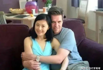 央视主持人姜丰,事业巅峰时赴英留学生子,离婚...