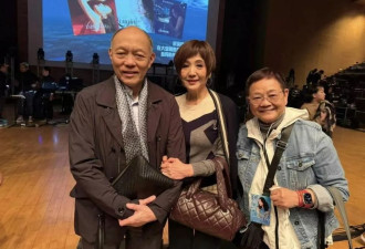 72岁陈琪琪罕露面，全程挽着霍震寰手臂气质优雅