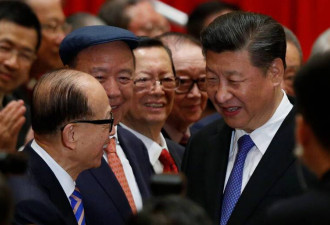 不光是李嘉诚 俄罗斯富豪也紧急套现 半价出售…