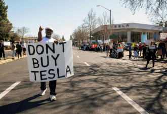 美3人向Tesla投燃烧弹被控重罪 加国80辆Tesla遭刑毁