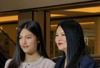 李湘王诗龄上海活动路透，王诗龄名媛范十足，与妈妈越来越像