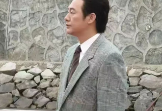 张颂文扔信风波升级！粉丝骚扰辱骂爆料人