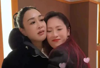 钟丽缇带俩女儿聚餐，15岁小女儿天生丽质，气质美貌不输明星妈妈