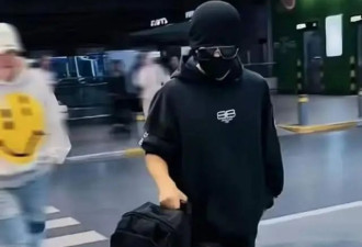 42岁王宝强机场变潮男，被误认成谢霆锋，离开马蓉后越来越好
