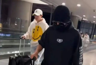 42岁王宝强机场变潮男，被误认成谢霆锋，离开马蓉后越来越好