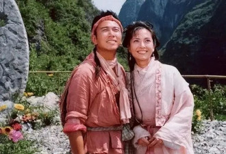 温兆伦高调晒妻，小20岁娇妻近照曝光，情场浪子终回头？