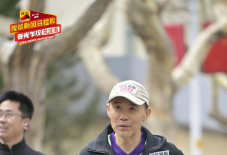 第十七季搜狐新闻马拉松威海开跑 黄圣依、赵雅芝、孟美岐挑战“海景赛道天花板”