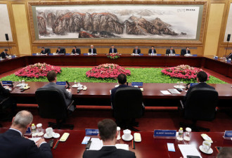 习近平会见数十名外企高管，中国努力吸引外资