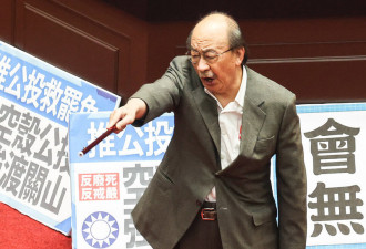 国民党只会丢豆腐 民进党气势如虹