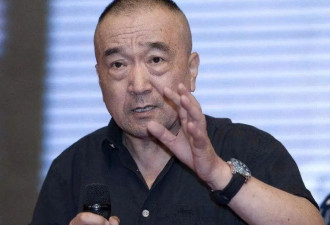 79岁李保田现状:定居山东衰老明显,儿子像父亲...