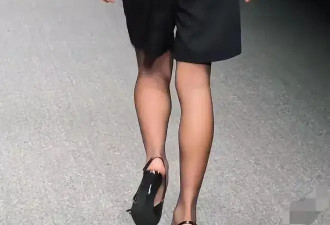 张庭15岁女儿林希曈初次走秀，外貌长相引争议，淡定回应外貌