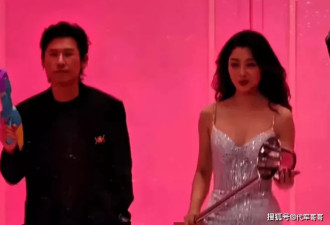 45岁殷桃吊带装惹争议！网友：衰老有罪还是审美畸形？