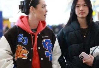 钟丽缇带三个女儿出行，母女四人颜值都好高，27岁大女儿最像妈妈