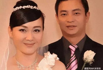 52岁李大双被曝已与李琳离婚，现任是外国美女