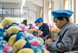 “我们无能为力”：特朗普关税夹缝中的中国工厂主